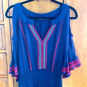 EUC flowy cold shoulder top, size large